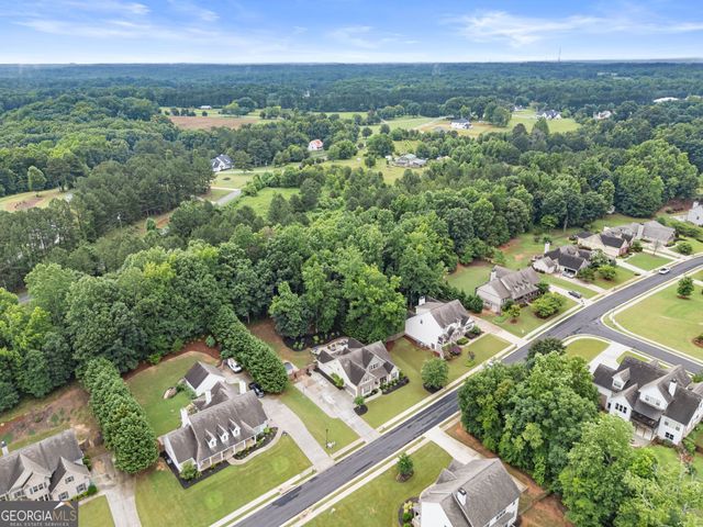 686 Lake Crest Drive, Jefferson, GA 30549