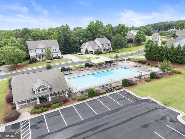 686 Lake Crest Drive, Jefferson, GA 30549