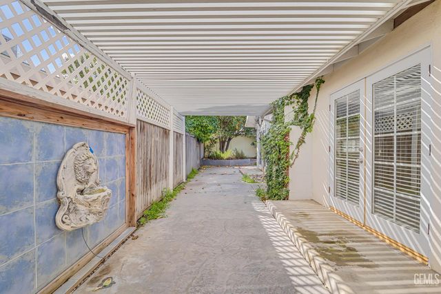 205 Haggin Street, Bakersfield, CA 93309