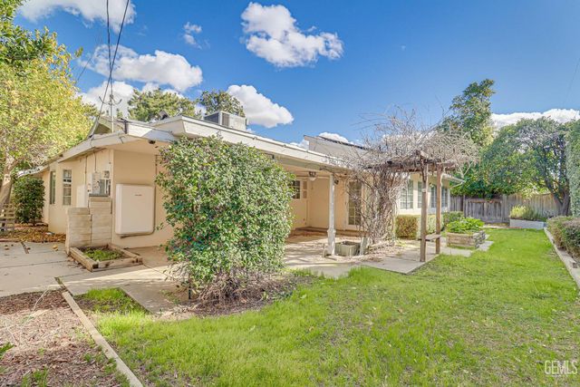 205 Haggin Street, Bakersfield, CA 93309