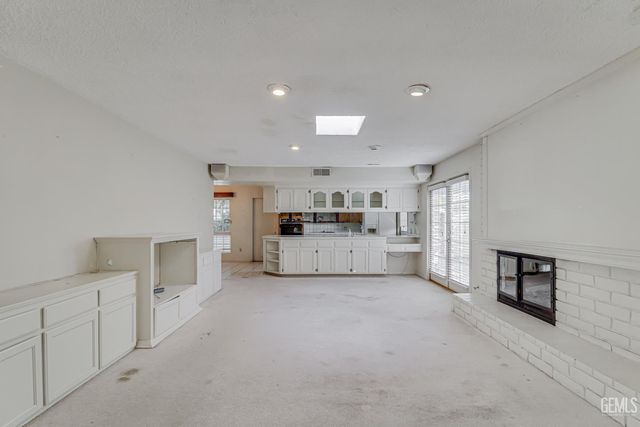 205 Haggin Street, Bakersfield, CA 93309