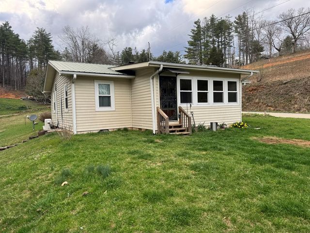 345 Cooper Creek Road, Suches, GA 30572