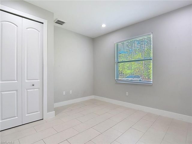 594 31st ST NW, Naples, FL 34120