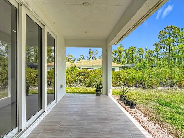 594 31st ST NW, Naples, FL 34120