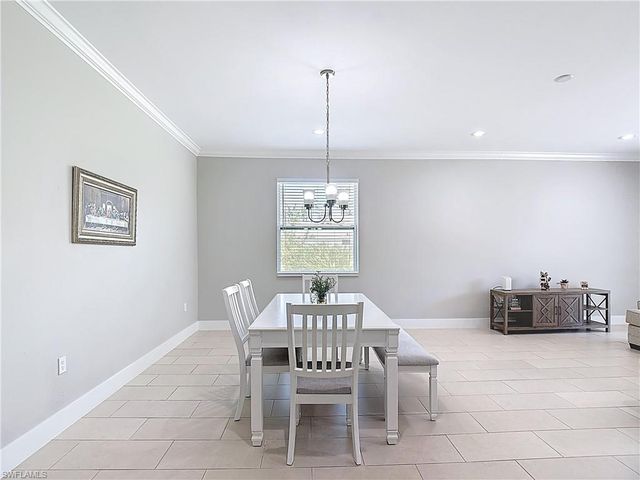 594 31st ST NW, Naples, FL 34120