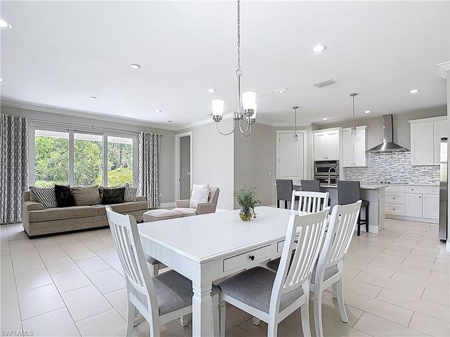 594 31st ST NW, Naples, FL 34120