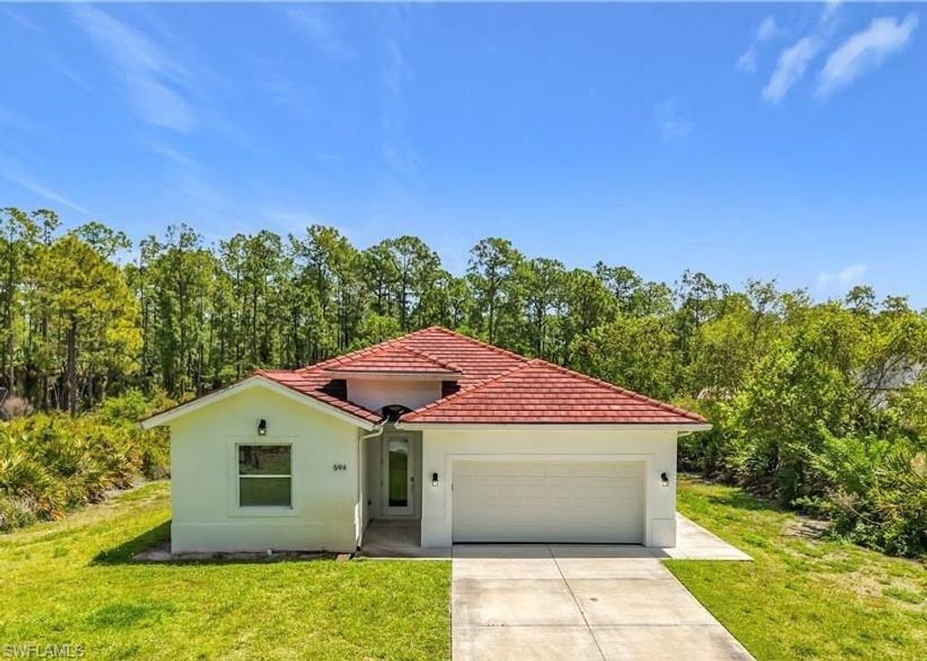 594 31st ST NW, Naples, FL 34120