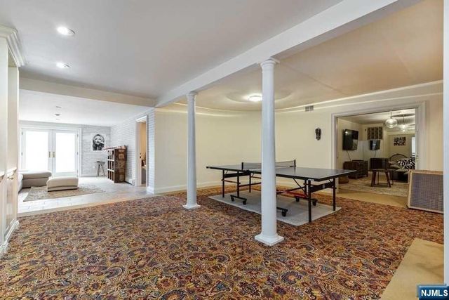 218 Truman Drive, Cresskill, NJ 07626