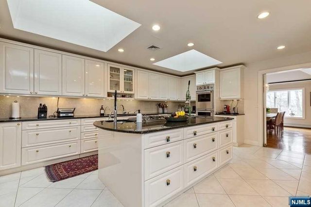 218 Truman Drive, Cresskill, NJ 07626