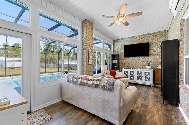 7986 Majestic Cypress Dr, Milton, FL 32583