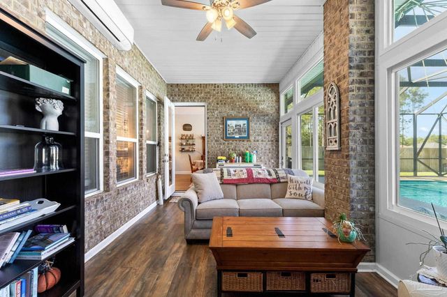 7986 Majestic Cypress Dr, Milton, FL 32583