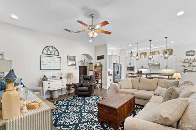 7986 Majestic Cypress Dr, Milton, FL 32583