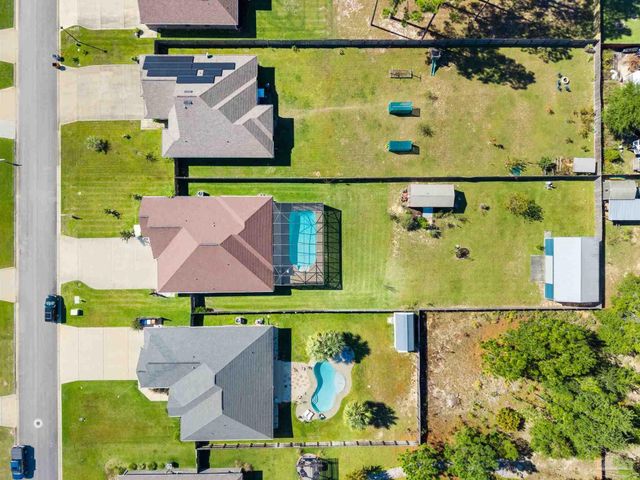 7986 Majestic Cypress Dr, Milton, FL 32583