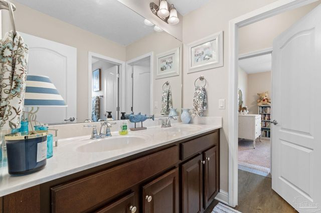 7986 Majestic Cypress Dr, Milton, FL 32583