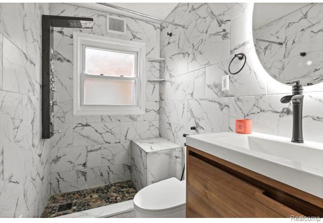 10049 Inkster Rd., Livonia, MI 48150