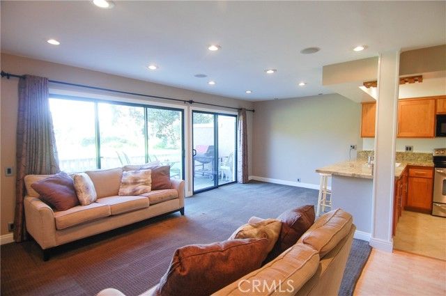 718 Calle Bahia, San Clemente, CA 92672