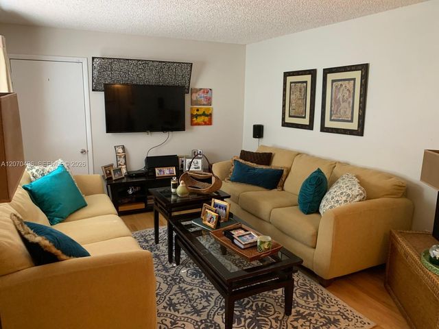3340 Torremolinos Avenue A-40, Doral, FL 33178