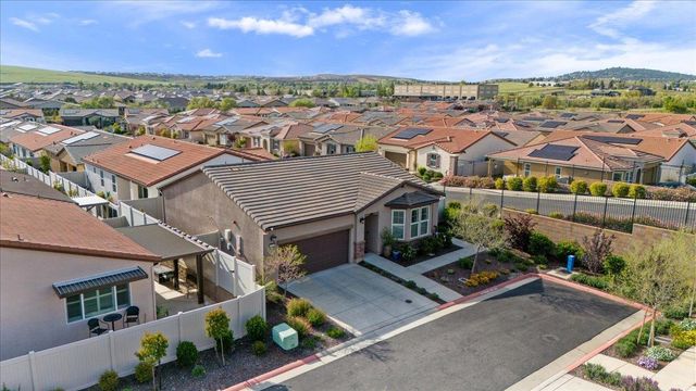 6589 Primavera Ln, El Dorado Hills, CA 95762