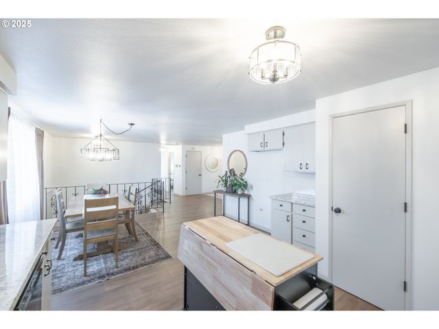 5015 Ne AUBURN Rd, Salem, OR 97317