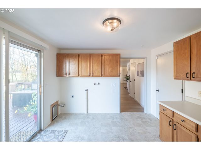 5015 Ne AUBURN Rd, Salem, OR 97317