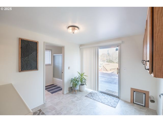 5015 Ne AUBURN Rd, Salem, OR 97317