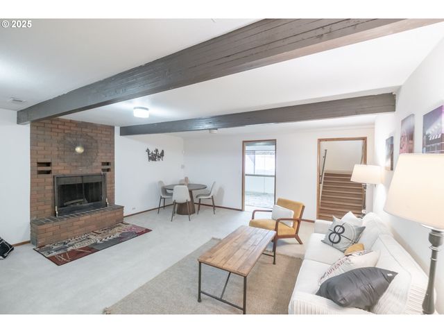 5015 Ne AUBURN Rd, Salem, OR 97317