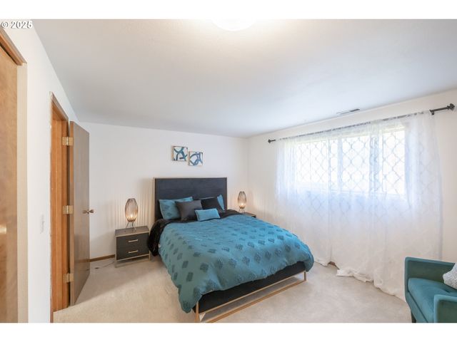 5015 Ne AUBURN Rd, Salem, OR 97317