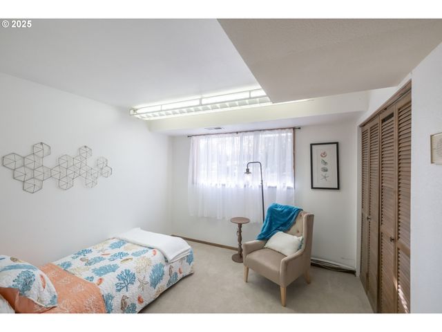 5015 Ne AUBURN Rd, Salem, OR 97317