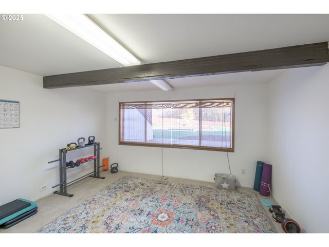 5015 Ne AUBURN Rd, Salem, OR 97317