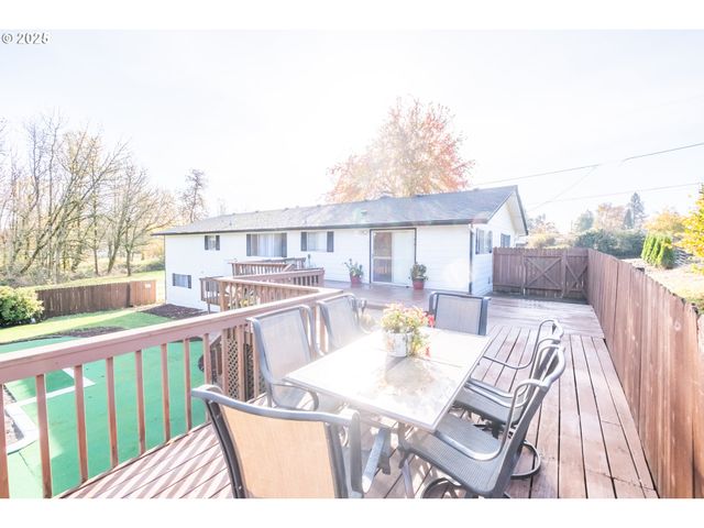 5015 Ne AUBURN Rd, Salem, OR 97317