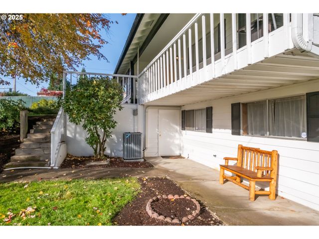 5015 Ne AUBURN Rd, Salem, OR 97317