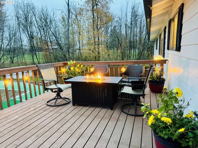 5015 Ne AUBURN Rd, Salem, OR 97317