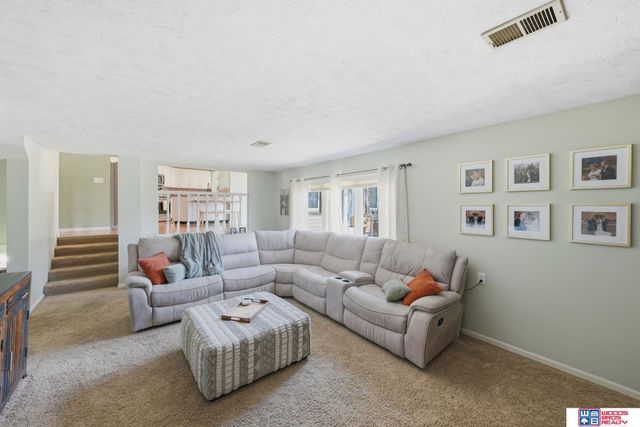 4940 S 73rd Street, Lincoln, NE 68516