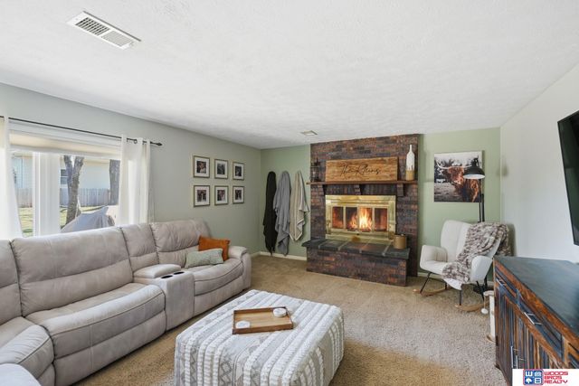 4940 S 73rd Street, Lincoln, NE 68516