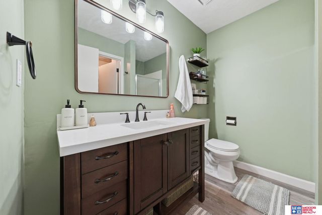 4940 S 73rd Street, Lincoln, NE 68516