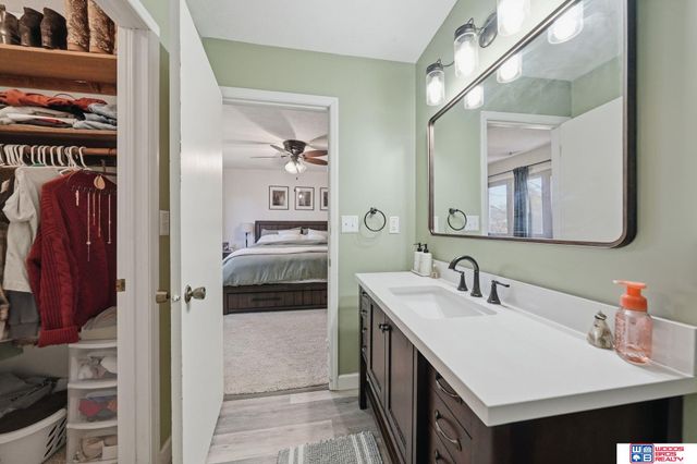 4940 S 73rd Street, Lincoln, NE 68516
