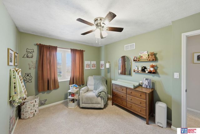 4940 S 73rd Street, Lincoln, NE 68516