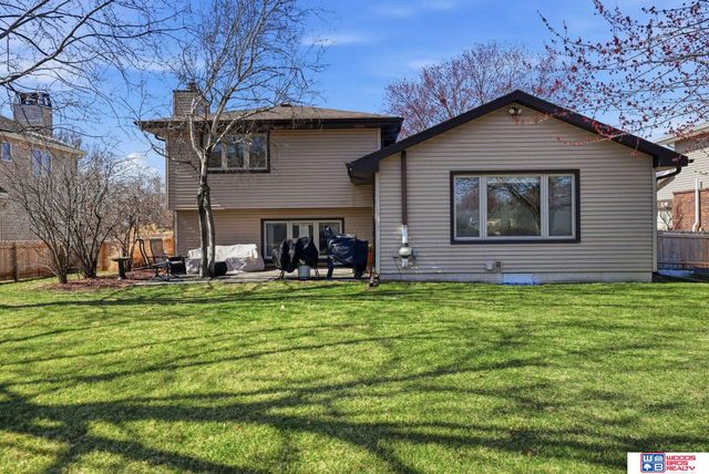 4940 S 73rd Street, Lincoln, NE 68516