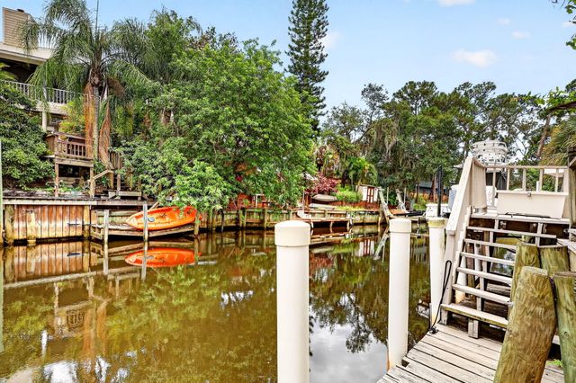 2483 SW Murphy Road, Palm City, FL 34990
