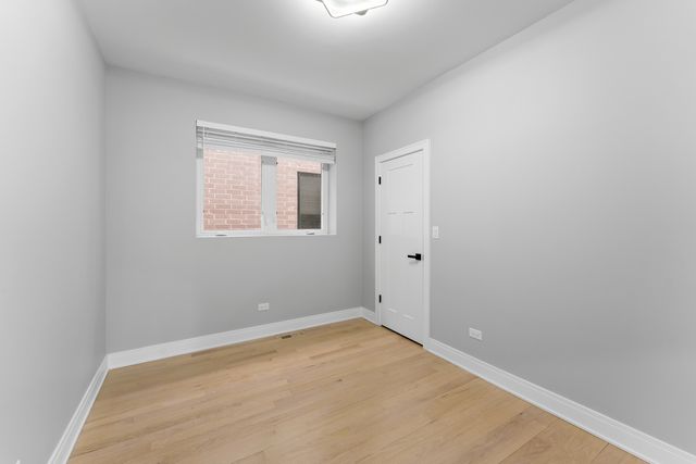 7428 N Rogers Avenue 1W, Chicago, IL 60626