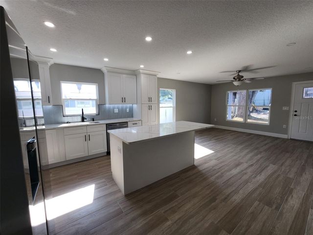 1013 13TH STREET E, Bradenton, FL 34208