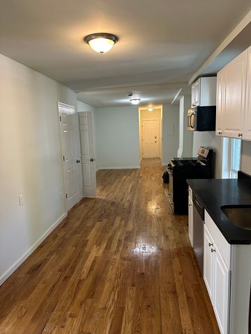 506 E Broadway 2, Boston, MA 02127