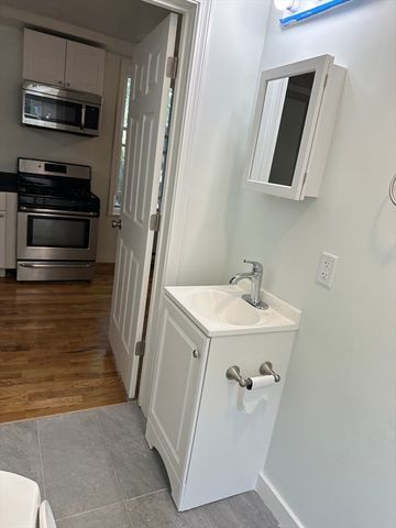 506 E Broadway 2, Boston, MA 02127