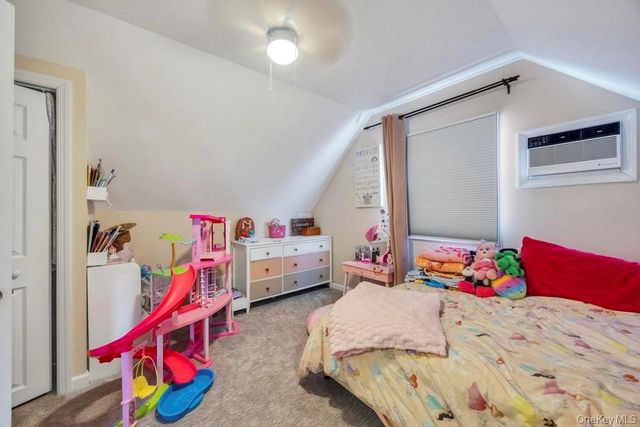 24 new Lane, Selden, NY 11784