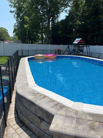 24 new Lane, Selden, NY 11784