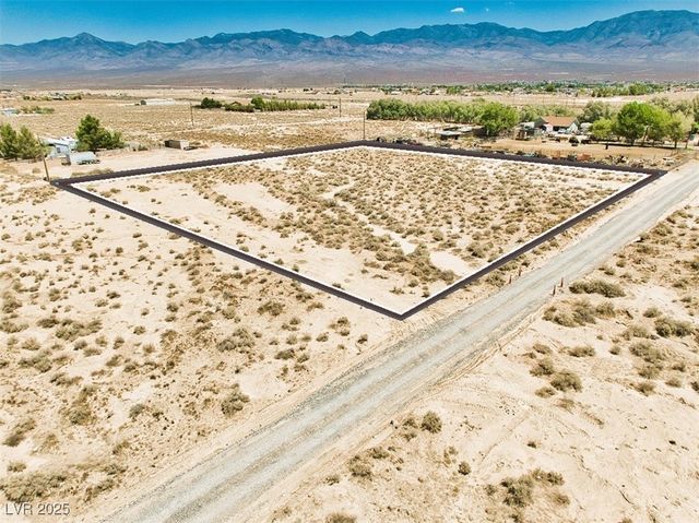 1650 West Bluebird Avenue, Pahrump, NV 89060