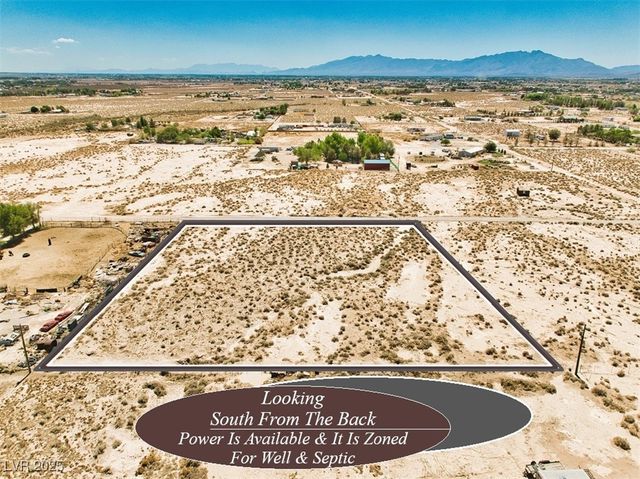 1650 West Bluebird Avenue, Pahrump, NV 89060