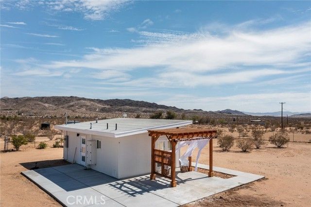 2250 Delgada Avenue, Landers, CA 92285