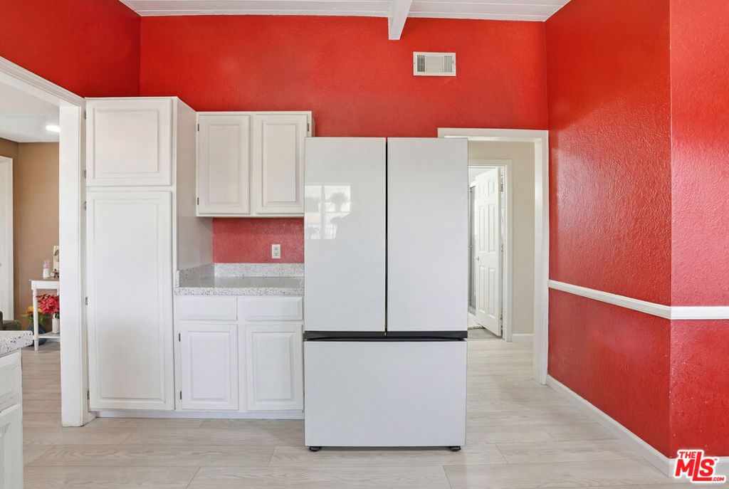 Image 11 of property listing at 15708 Horace Street, Granada Hills, CA 91344