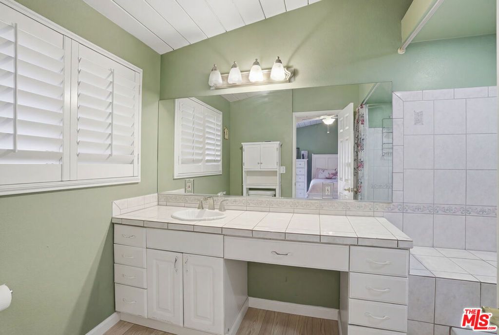 Image 24 of property listing at 15708 Horace Street, Granada Hills, CA 91344